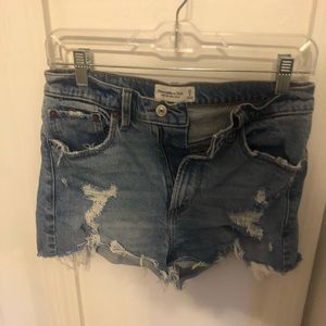 New! Abercrombie high rise mom short